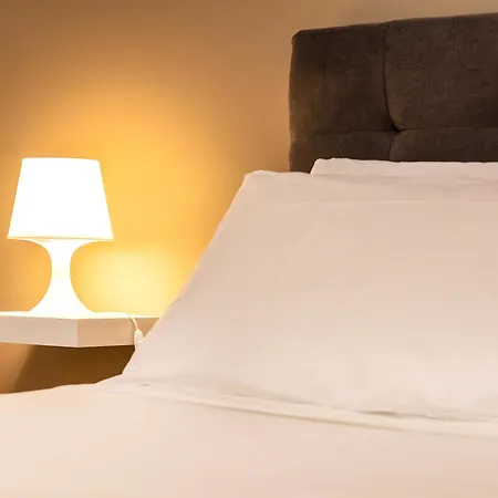 Titina 4*